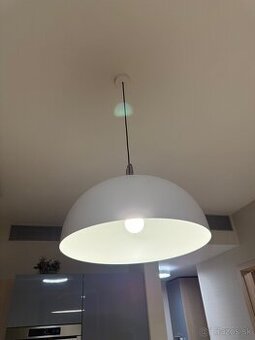 Okruhla zavesna lampa Lodes