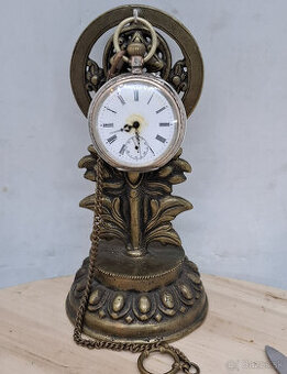 Predám funkčné starožitné strieborné vreckové hodinky NORMAL