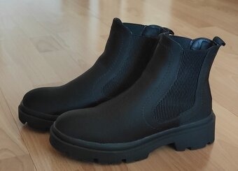 Dámske členkové topánky