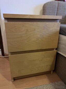 Nočný stolík Malm Ikea