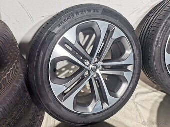 Jaguar F-Pace - originál 21" alu + letné pneu DOT 23