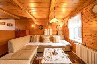 NÁDHERNÁ ROMANTICKÁ chata v príjemnom prostredí obce PLAVECK