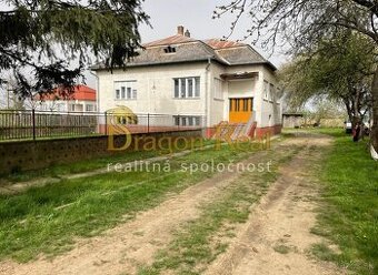 ZĽAVA 4.000,-€ Rodinný dom s letnou kuchynkou – LEKÁROVCE