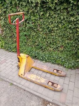 Paletovy vozik kratky