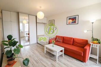 VEĽKÁ LOGGIA Krásny 1-izb. byt KOMPLETNE ZARIADENÝ na Landa