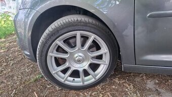 Predam Wollkswagen Touran 2.0 TDI 7 miestny