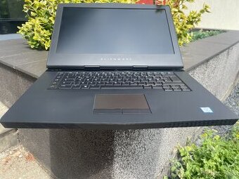 najvyššia konf. - Alienware 15 R4 - CPU i9 / 4k LCD /GTX1080