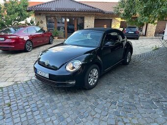 VW Beetle cabrio 2013 121tisíc km 1,2 tsi 77kw