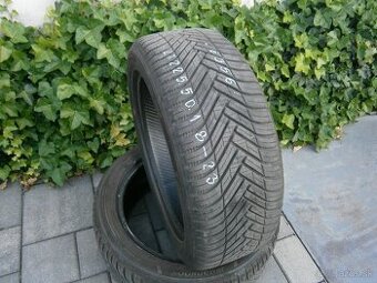 Predám 2x celoročné pneu Hankook 225/50 R18 99WXL