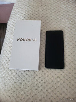 HONOR 90
