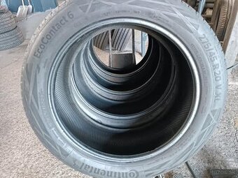 275/45R20