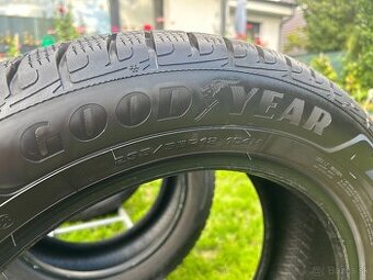 Goodyear Ultragrip Performance + SUV 235/55 R18 104H - 1