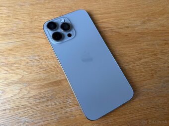 Predám iPhone 16 Pro Max 256 GB Prirodny titan