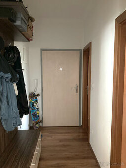 Na prenájom 2-izbový zariadený byt, Trenčianaka , Bratislava
