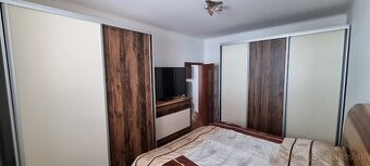 Prenájom 4 izb byt blízko centra mesta.