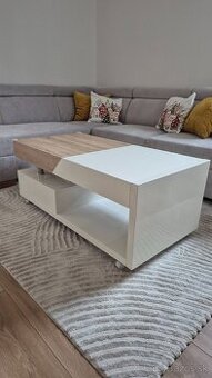 Konferenčný stolík