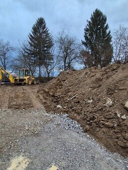 Darujem zem aj s dovozom