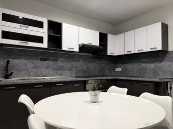 Na predaj 3-izbový byt v Žiar nad Hronom so 4 loggiami