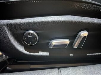 Tlačidla elektrickych sedačiek TLACIDKA OVLÁDAČE NA SEDAČKY