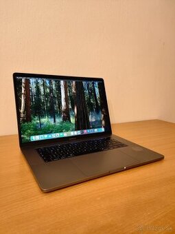 MacBook Pro 15 2018 16GB 256GB