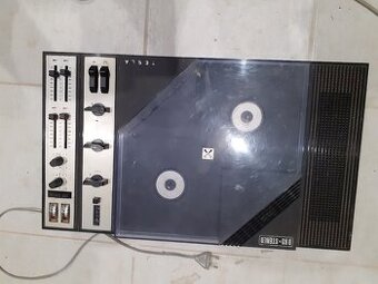 Tesla B93 a Tesla B90