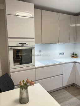 Na prenájom 1 izbový byt , Komenského ulici, Sever - Staré M