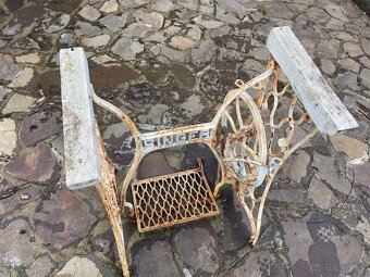 Kovové nohy k šijaciemu stroju SINGER Vintage