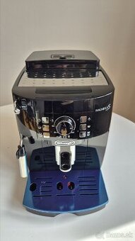 Kávovar DeLonghi Magnifica S