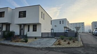 Prenajmem nadštandardný rodinný dom v Humennom