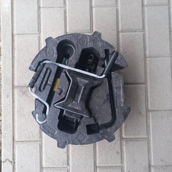 predam  zdvihak na auto fiat a renault