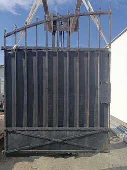 brana dvojkriídlova