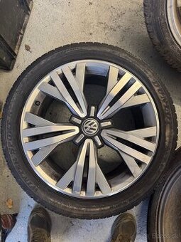 Volkswagen passat alltrack disky R18 5ks