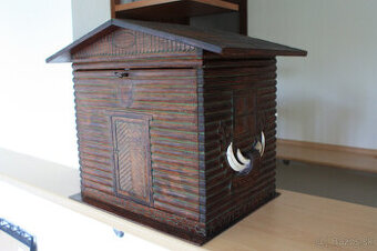 Vyrezávaný poľovnícky bar