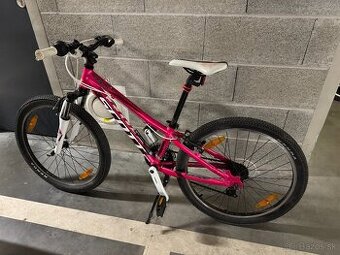 Predám málo používaný , servisovaný detský dievčenský horský