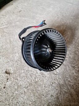 Motorček kúrenia Kia Rio II F00S33F004