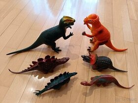 Dinosaury plastové