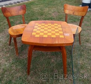 Šachový stôl so stoličkami - 1