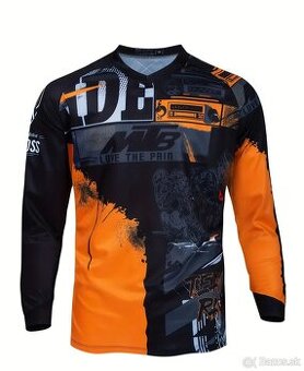 Sportove tricka velkost M