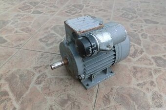 Elektromotory na 220V a na 380V