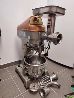 Kuchynský robot RM 100