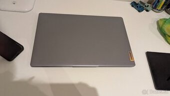 Lenovo Ideapad Slim 3