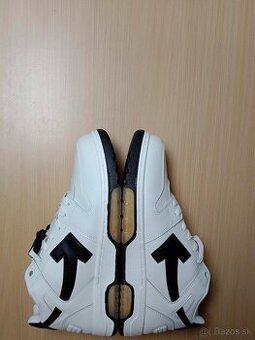 Off White OOO