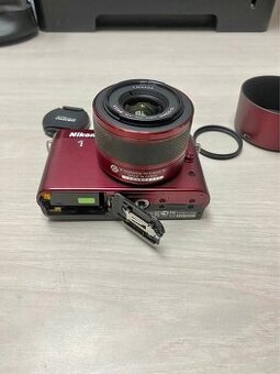 Nikon 1 J2 Black + 10-30 mm