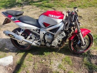 Yamaha R6 2001 na diely
