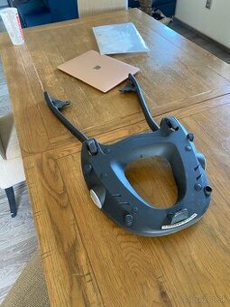 Hornet 600 givi monokey plate a konzol
