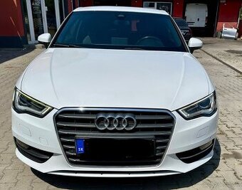 AUDI A3 TFSI S-LINE S-TRONIC
