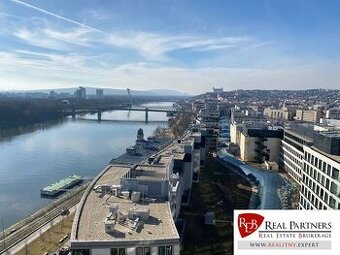 Luxusný 3 izbový byt,155 m2,EUROVEA TOWER,výhľad, 2x parkova