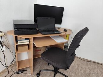 Počitacovy stol