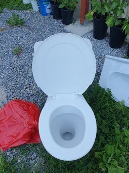 Wc kombi so zadným napajaním