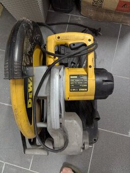 Profesionálna píla na kov DW872 DeWalt